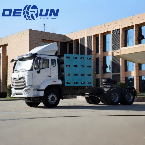 Sinotruk Howo 6x4 CNG NX traktoriga veoauto