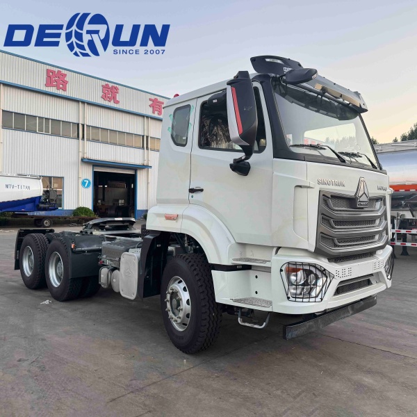 Synotttrok Howo NX 6 × 4 traktorveok